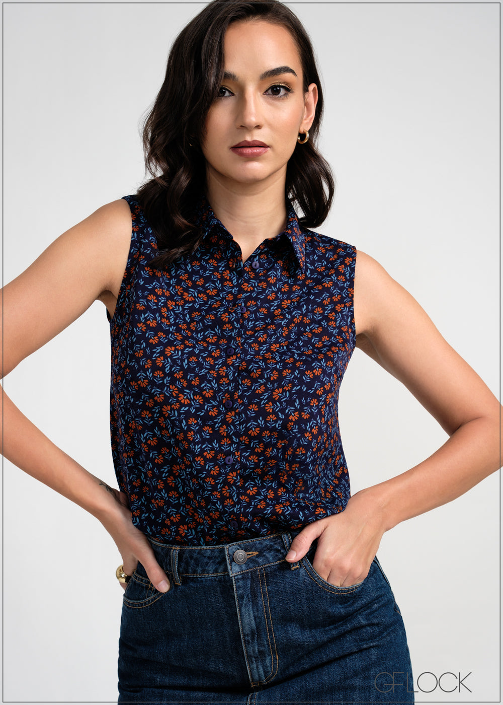 Sleeveless Regular Collar Shirt - 230625