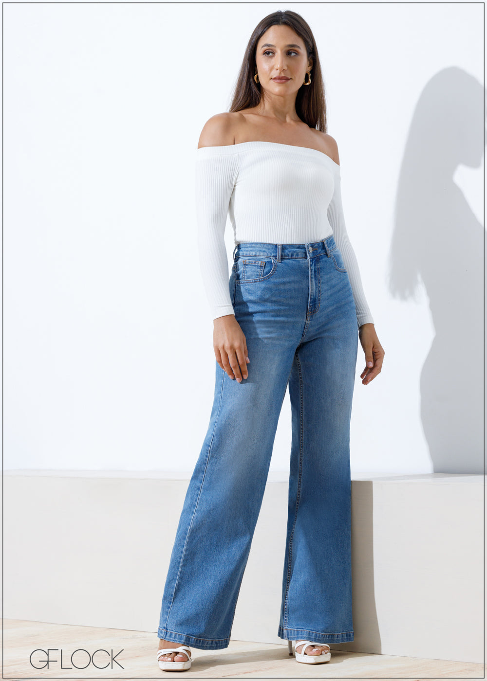 Mid Wash Wide Leg Jean - Short Length - 110924