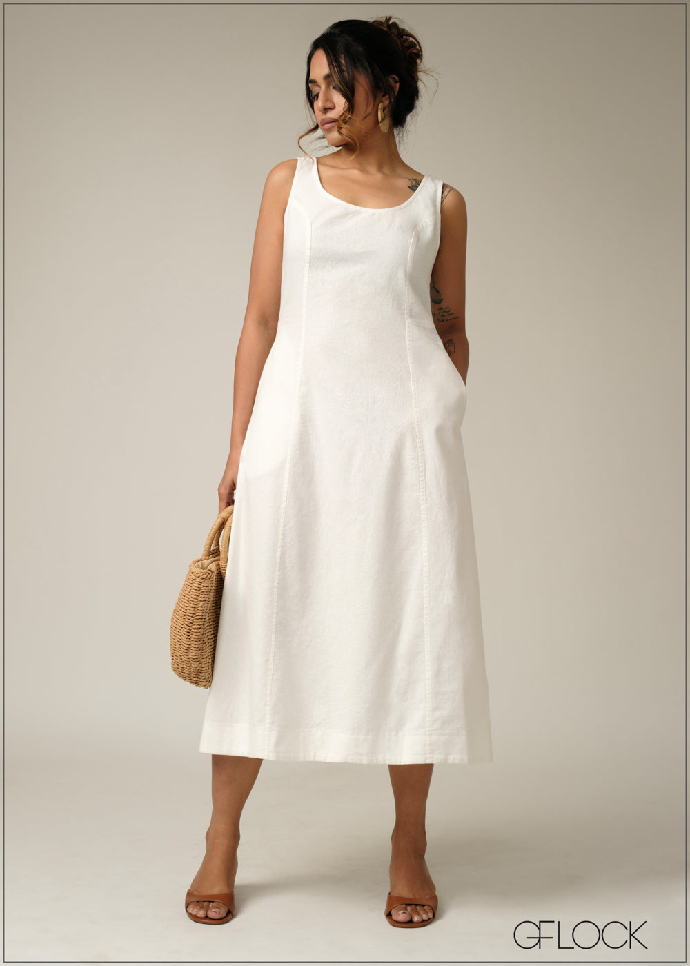 Sleeveless Midi Dress - 280925