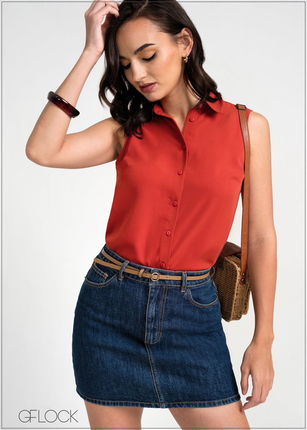 Sleeveless Regular Collar Shirt - 230625