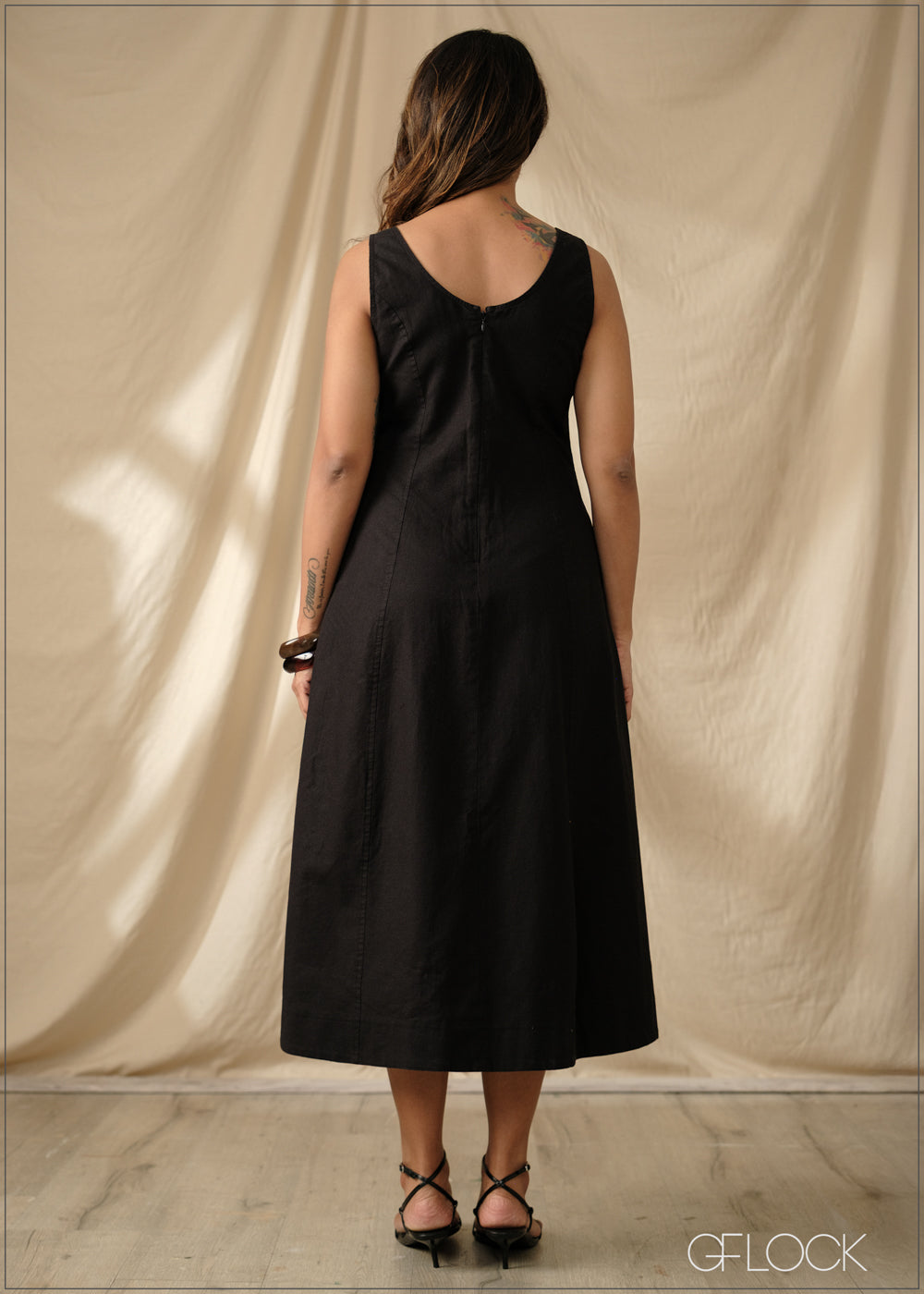 Sleeveless Midi Dress - 280925