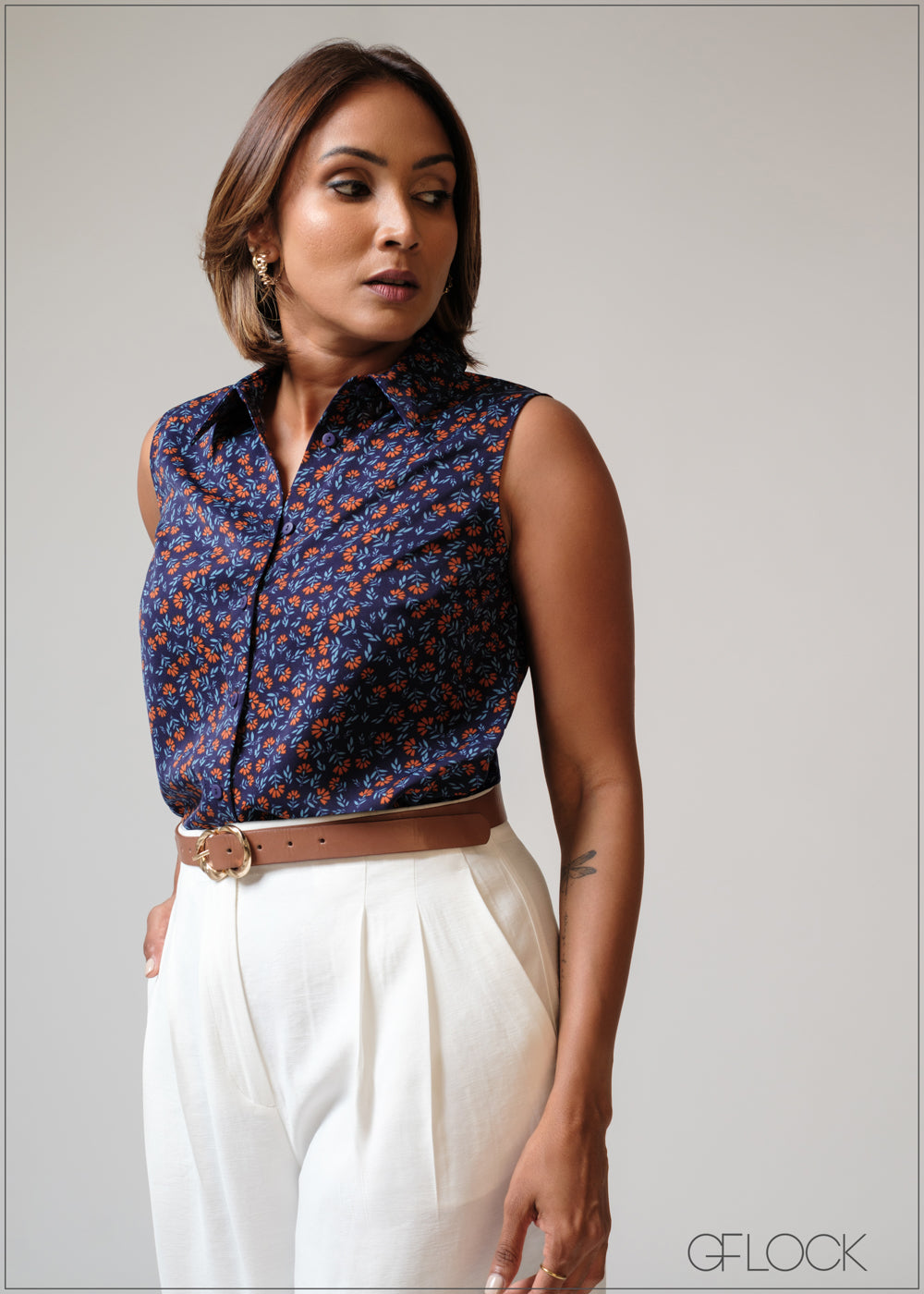 Sleeveless Regular Collar Shirt - 230625