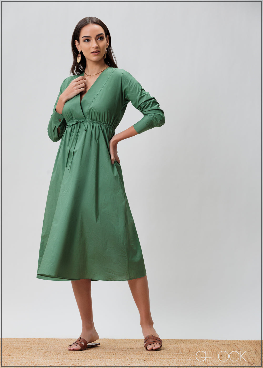 Slashed Neck Detailed Dress - 070425