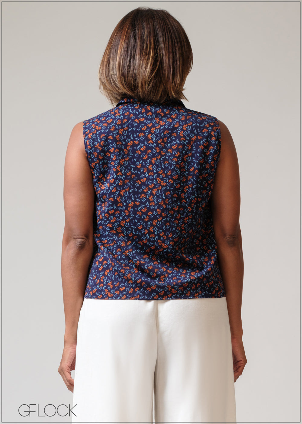 Sleeveless Regular Collar Shirt - 230625