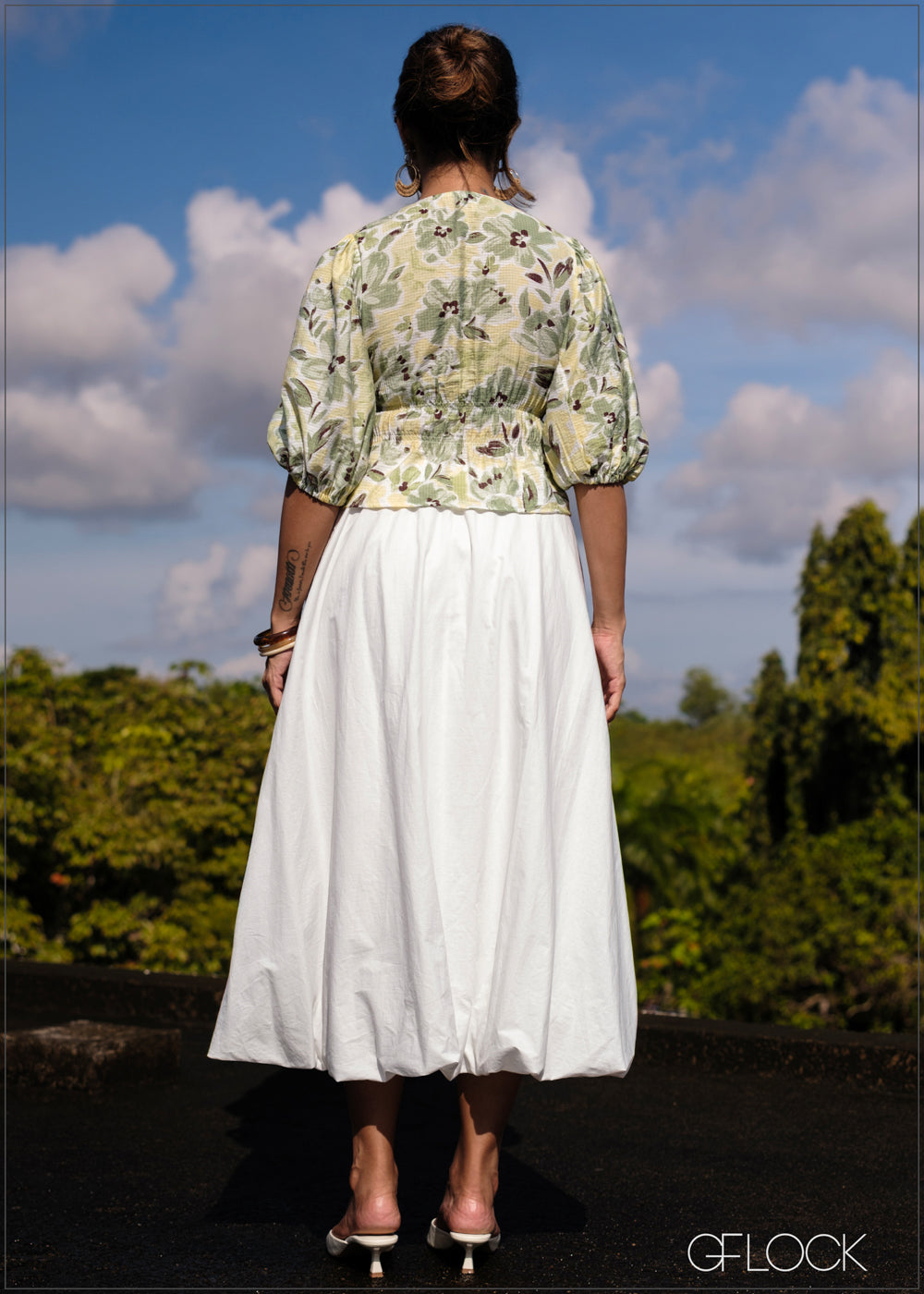 V-Neck Puff Sleeve Top - 171025